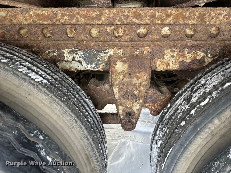 image for item DQ0619 1984 Budd dry van trailer