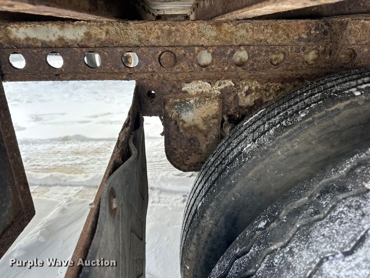 image for item DQ0619 1984 Budd dry van trailer