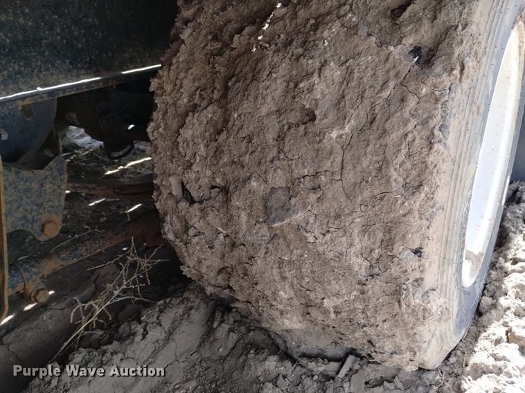 image for item DQ6041 2013 Kaufman  drop deck equipment trailer