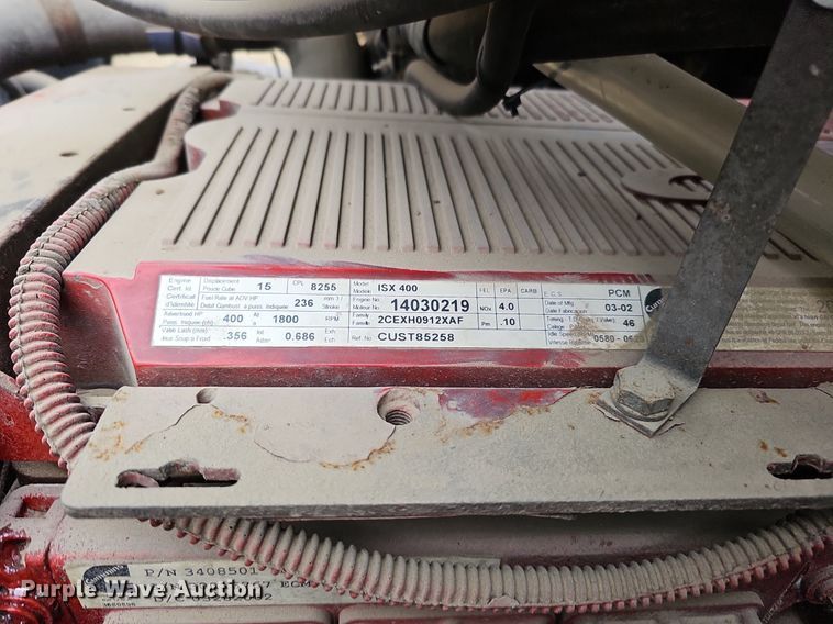 image for item DQ8667 2003 International 9200i semi truck