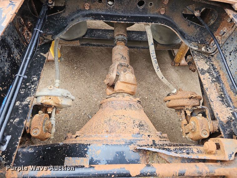 image for item DQ8668 1997 International 9400 semi truck