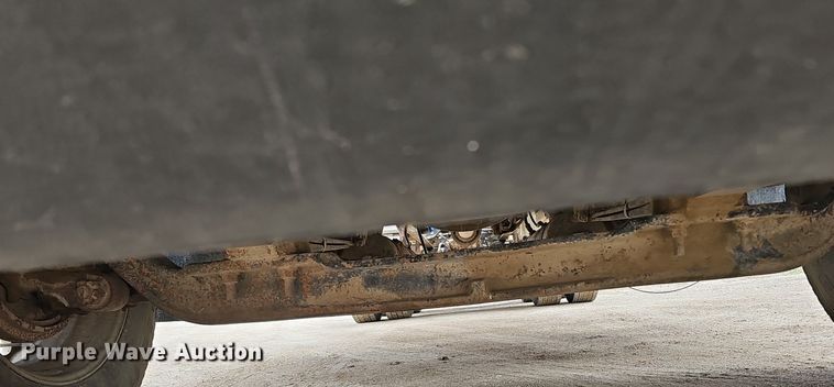 image for item DQ8668 1997 International 9400 semi truck