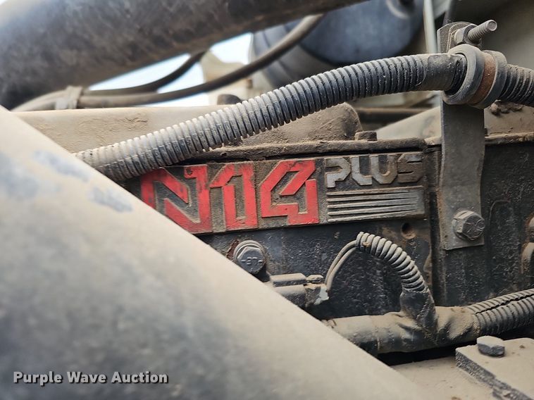 image for item DQ8668 1997 International 9400 semi truck