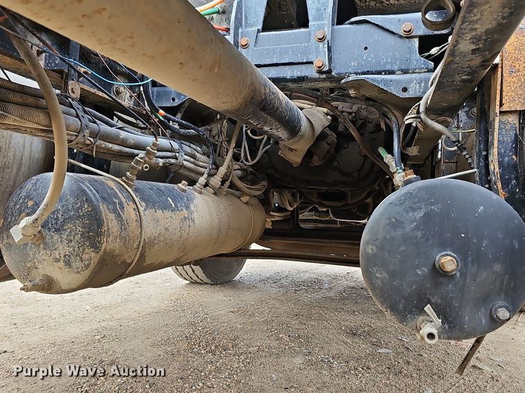 image for item DQ8669 1992 Kenworth T660 semi truck