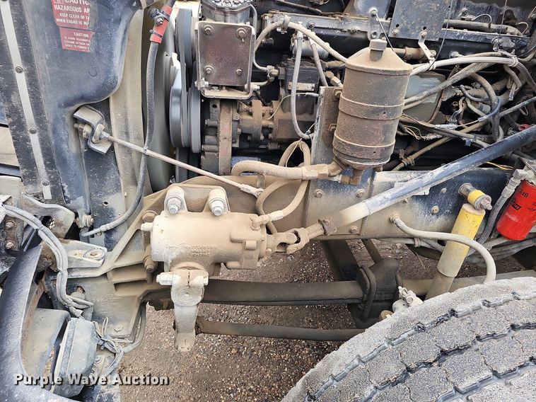 image for item DQ8669 1992 Kenworth T660 semi truck