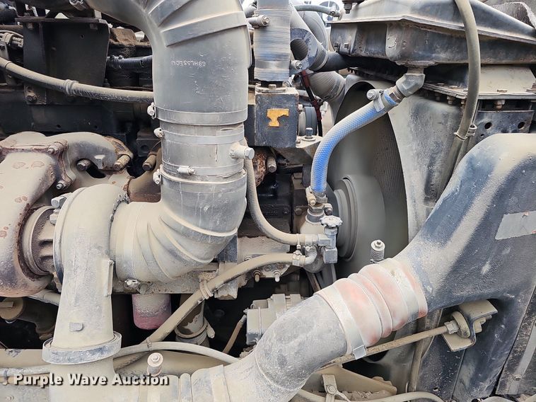 image for item DQ8669 1992 Kenworth T660 semi truck