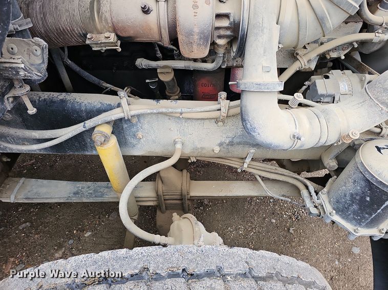 image for item DQ8669 1992 Kenworth T660 semi truck