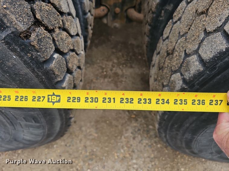 image for item DQ8669 1992 Kenworth T660 semi truck