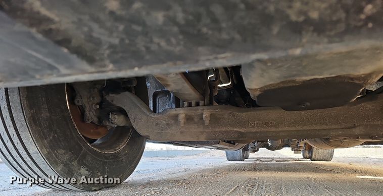 image for item DQ8697 2016 Peterbilt 579 semi truck