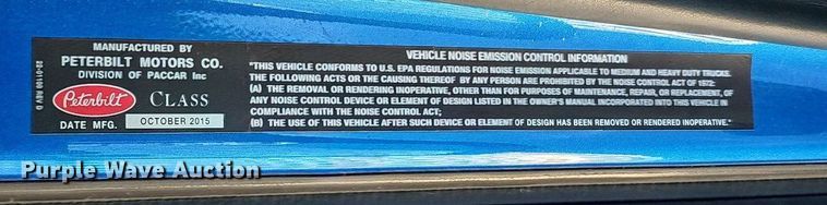 image for item DQ8697 2016 Peterbilt 579 semi truck