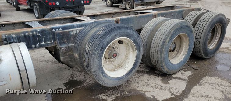 image for item DR7972 2006 Mack CT713 truck cab and chassis