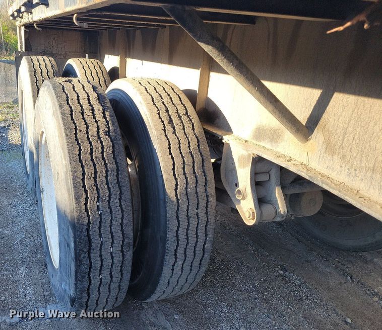 image for item DR7983 1988 Transcraft TL-90K-45 flatbed trailer