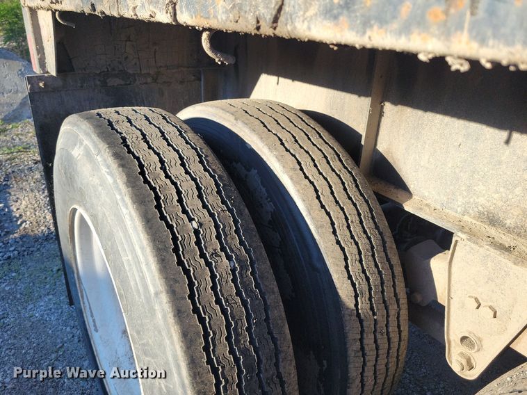 image for item DR7983 1988 Transcraft TL-90K-45 flatbed trailer