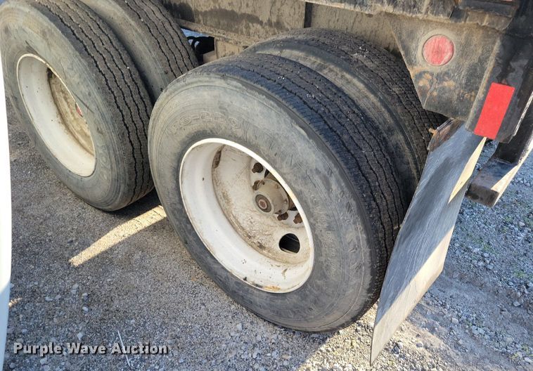 image for item DR7983 1988 Transcraft TL-90K-45 flatbed trailer