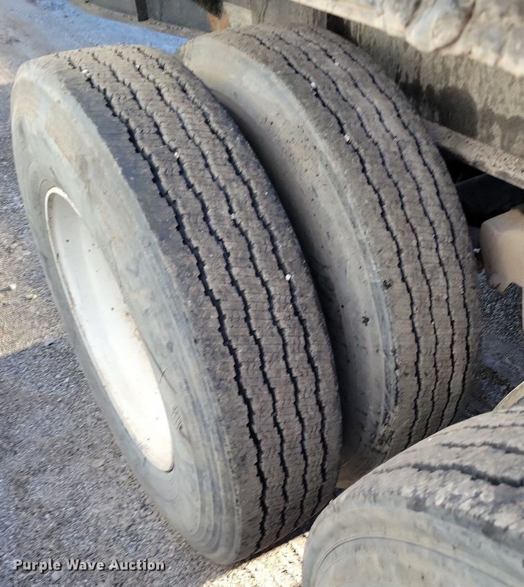 image for item DR7983 1988 Transcraft TL-90K-45 flatbed trailer