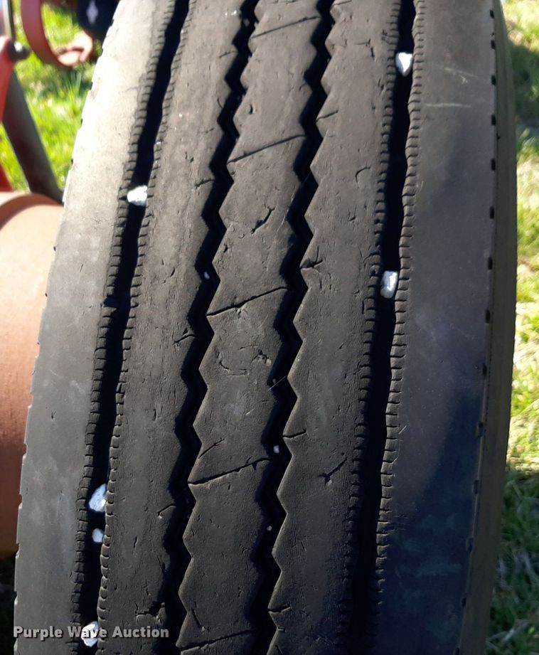 image for item DV9949 Semi axles