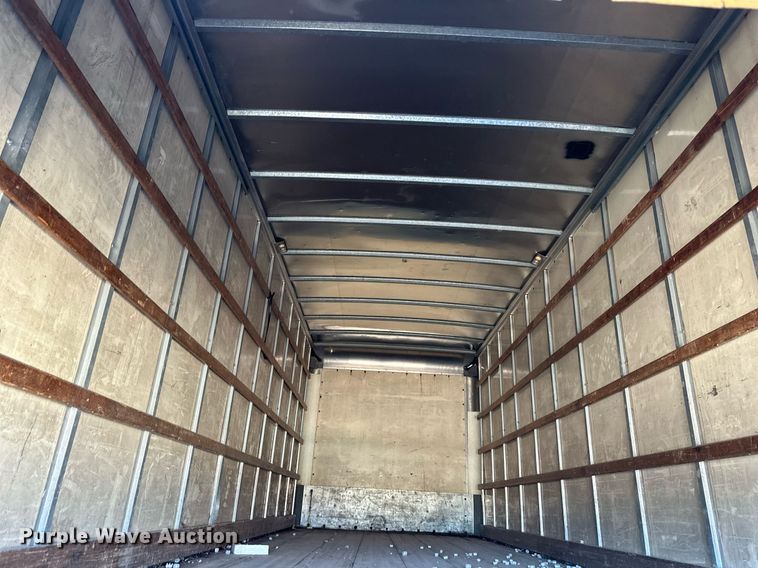 image for item DW2949 2006 International 4200 box truck