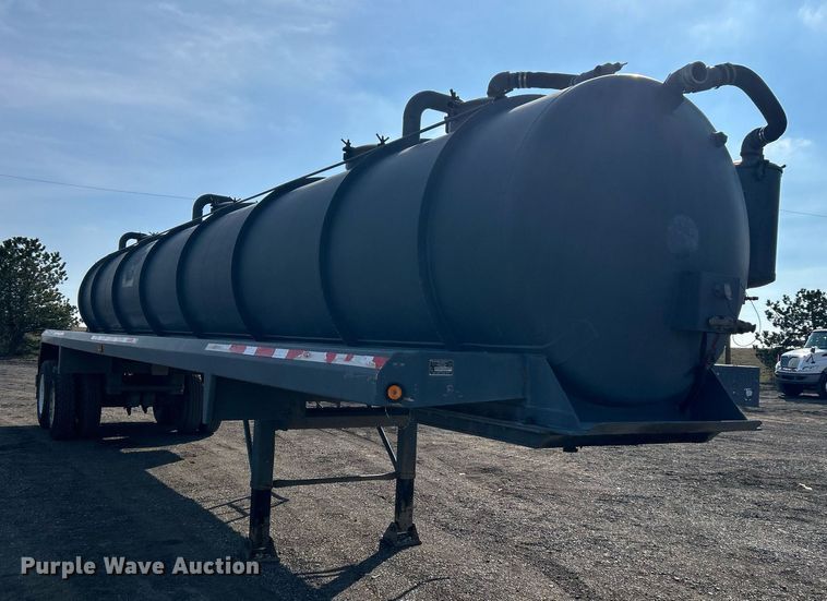 image for item EG1196 2012 Dragon Products LTD vacuum trailer