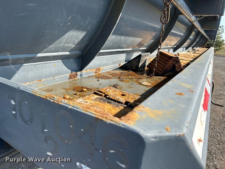 image for item EG1196 2012 Dragon Products LTD vacuum trailer