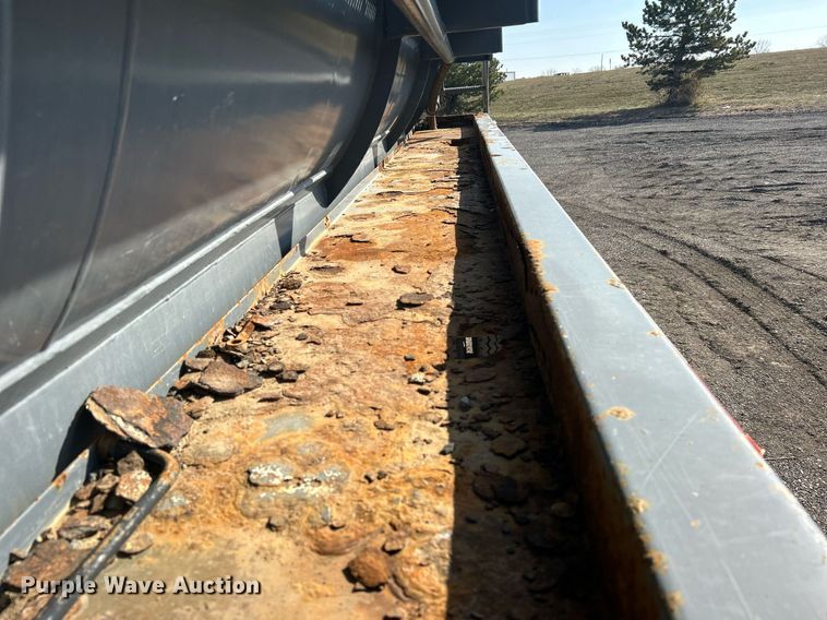 image for item EG1196 2012 Dragon Products LTD vacuum trailer