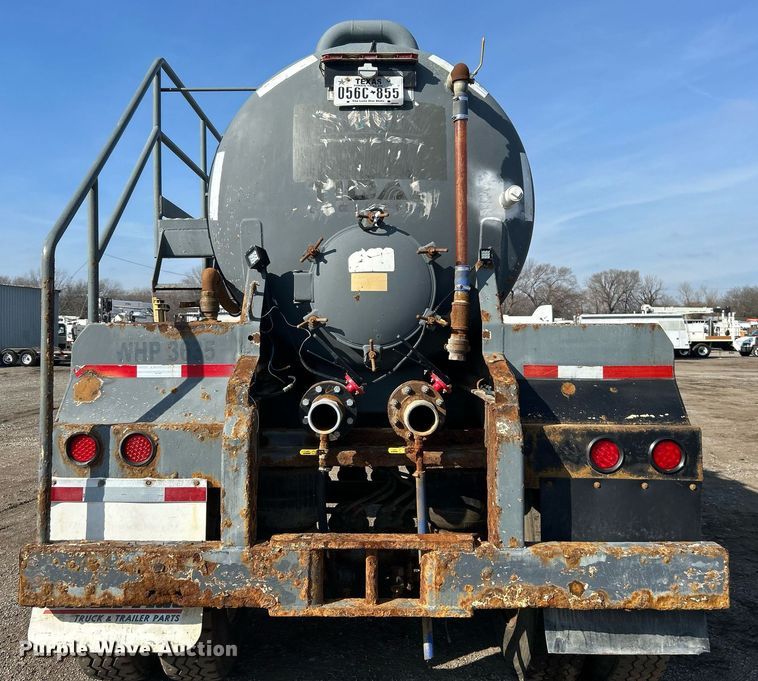 image for item EG1196 2012 Dragon Products LTD vacuum trailer