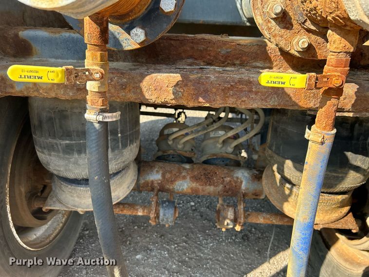 image for item EG1196 2012 Dragon Products LTD vacuum trailer