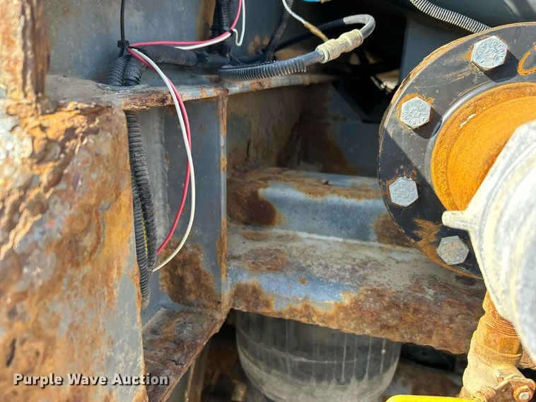 image for item EG1196 2012 Dragon Products LTD vacuum trailer