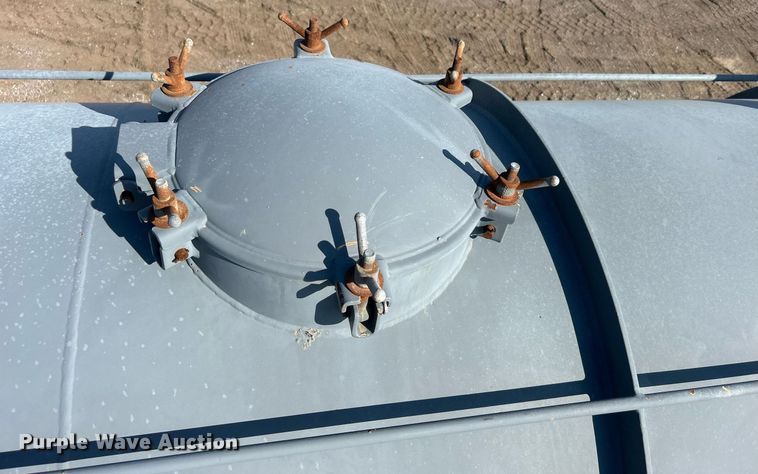 image for item EG1196 2012 Dragon Products LTD vacuum trailer