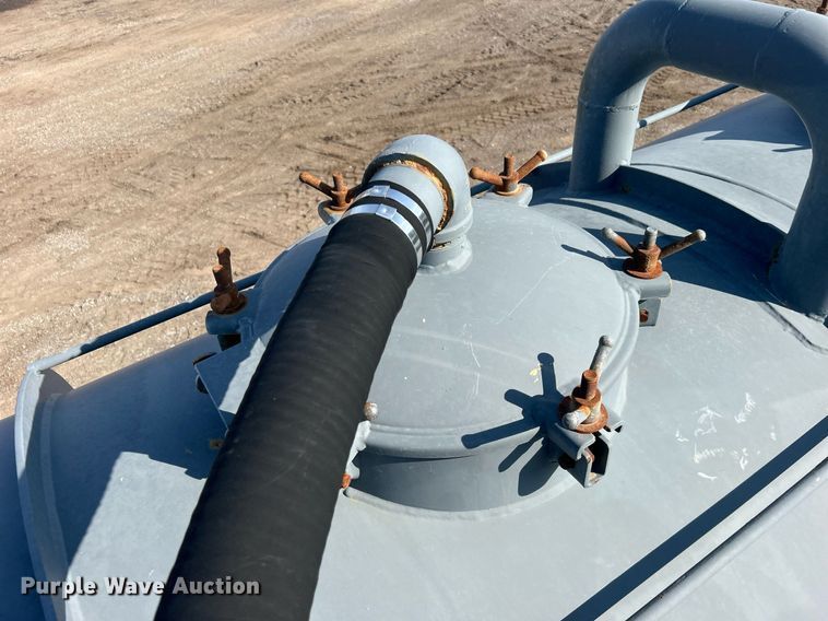 image for item EG1196 2012 Dragon Products LTD vacuum trailer