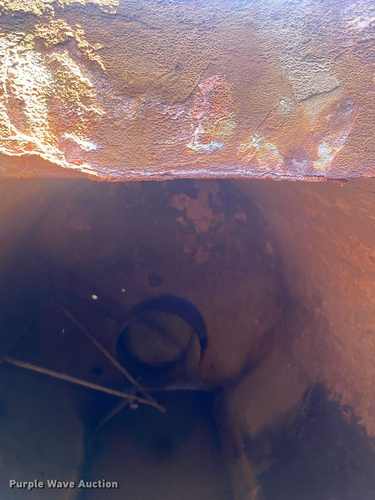 image for item EG1196 2012 Dragon Products LTD vacuum trailer