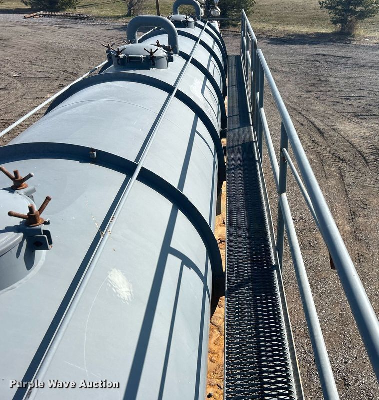 image for item EG1196 2012 Dragon Products LTD vacuum trailer