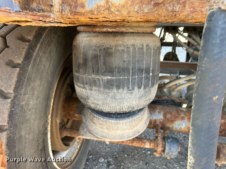 image for item EG1196 2012 Dragon Products LTD vacuum trailer