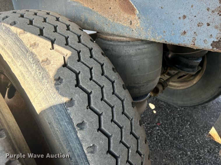 image for item EG1196 2012 Dragon Products LTD vacuum trailer