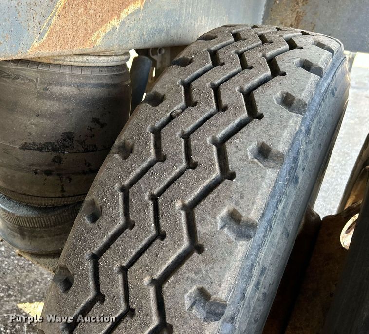 image for item EG1196 2012 Dragon Products LTD vacuum trailer