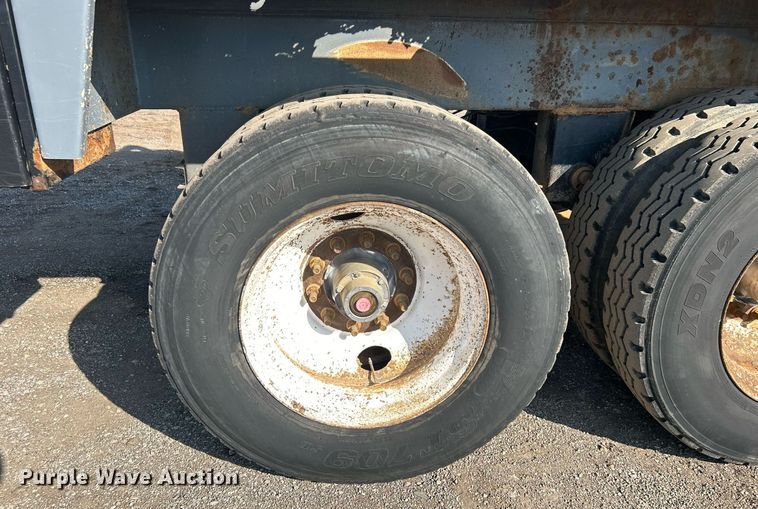 image for item EG1196 2012 Dragon Products LTD vacuum trailer