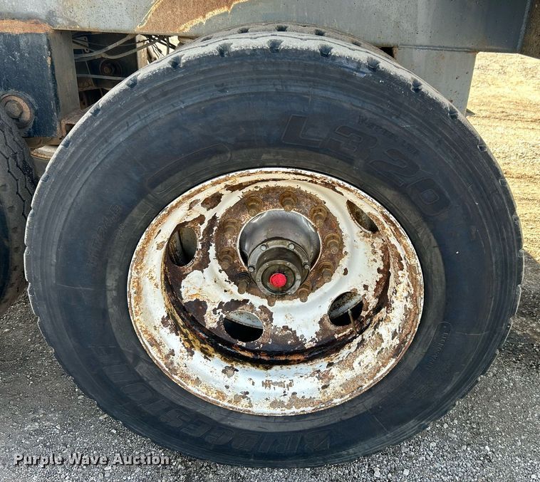 image for item EG1196 2012 Dragon Products LTD vacuum trailer