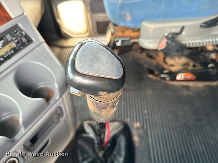 image for item EG1311 2006 Freightliner Century Class semi truck