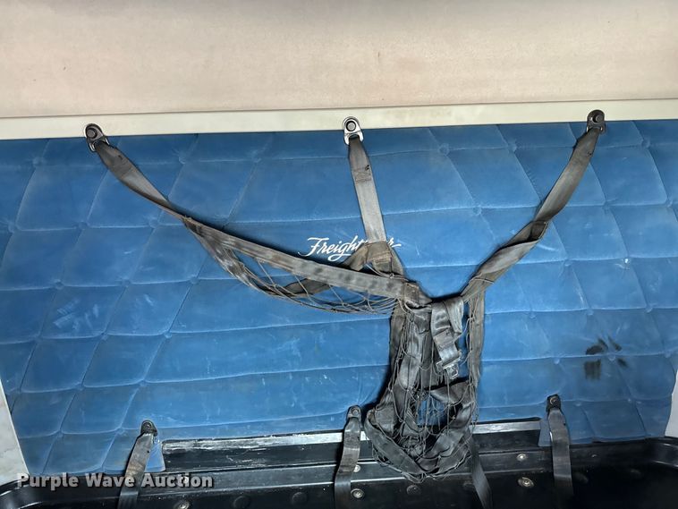 image for item EG1311 2006 Freightliner Century Class semi truck