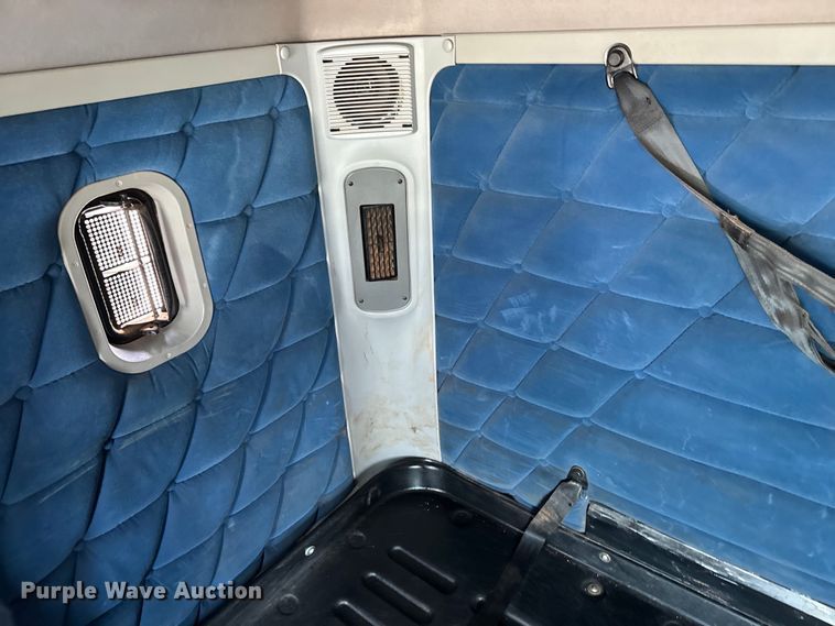 image for item EG1311 2006 Freightliner Century Class semi truck