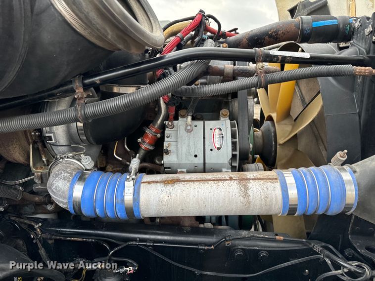 image for item EG1311 2006 Freightliner Century Class semi truck