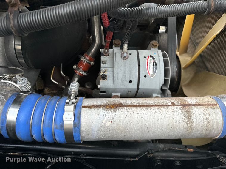 image for item EG1311 2006 Freightliner Century Class semi truck