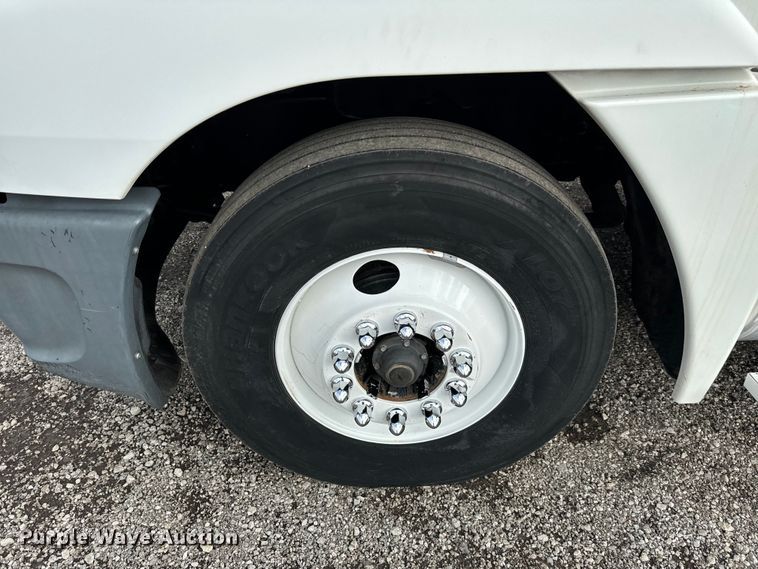 image for item EG1311 2006 Freightliner Century Class semi truck