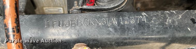 image for item EG1311 2006 Freightliner Century Class semi truck