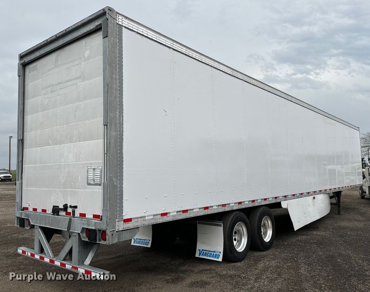 image for item EG1319 2015 Vanguard National dry van trailer