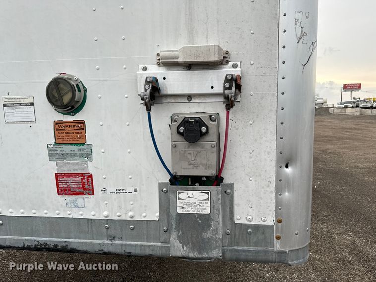 image for item EG1319 2015 Vanguard National dry van trailer