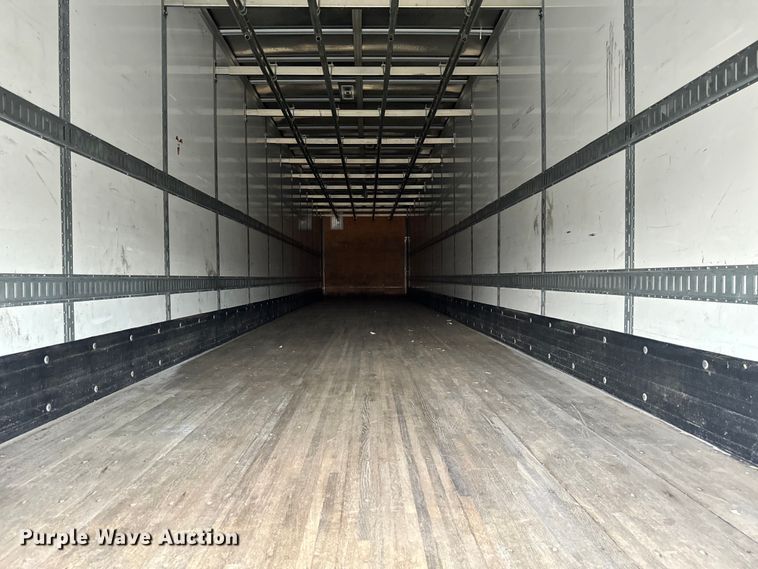 image for item EG1319 2015 Vanguard National dry van trailer