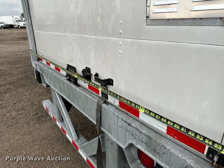 image for item EG1319 2015 Vanguard National dry van trailer
