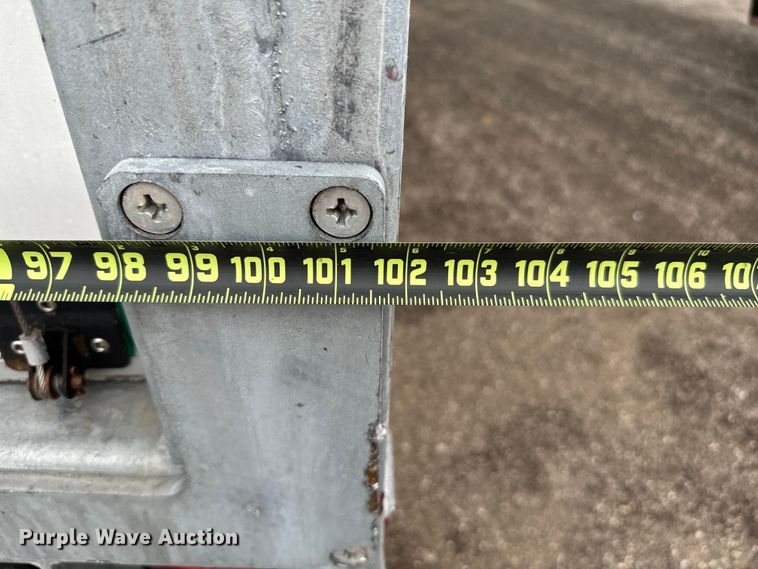 image for item EG1319 2015 Vanguard National dry van trailer