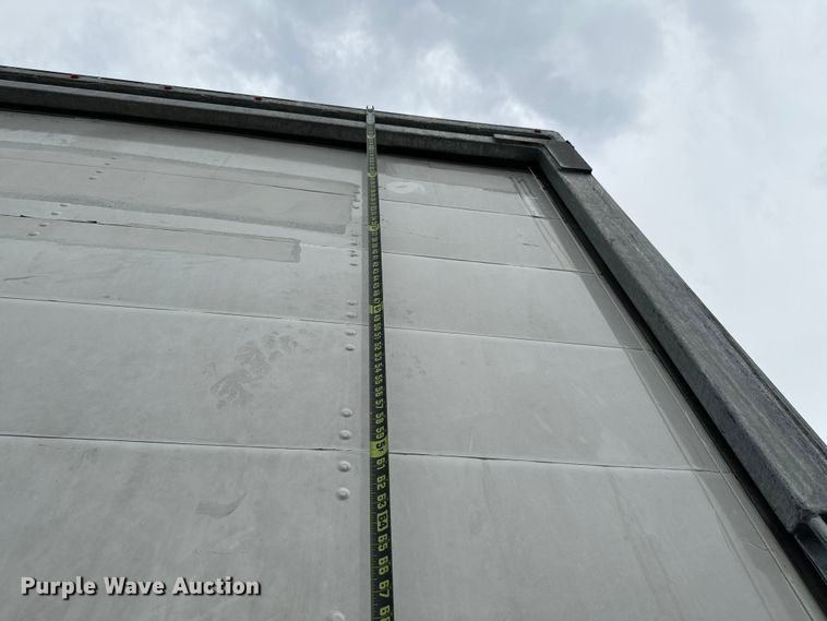 image for item EG1319 2015 Vanguard National dry van trailer