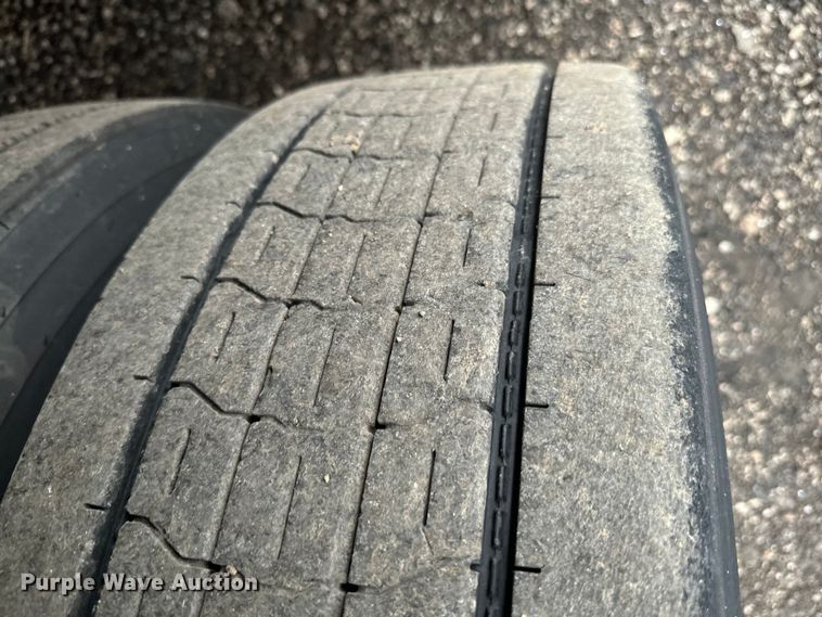 image for item EG1319 2015 Vanguard National dry van trailer